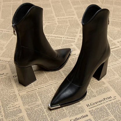 Leona™ | Dam Chelsea Boots – Elegans med en Djärv Twist